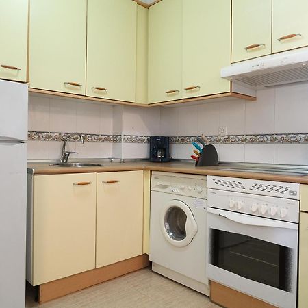 Uhc Larimar Family Complex Apartment Салоу Екстериор снимка