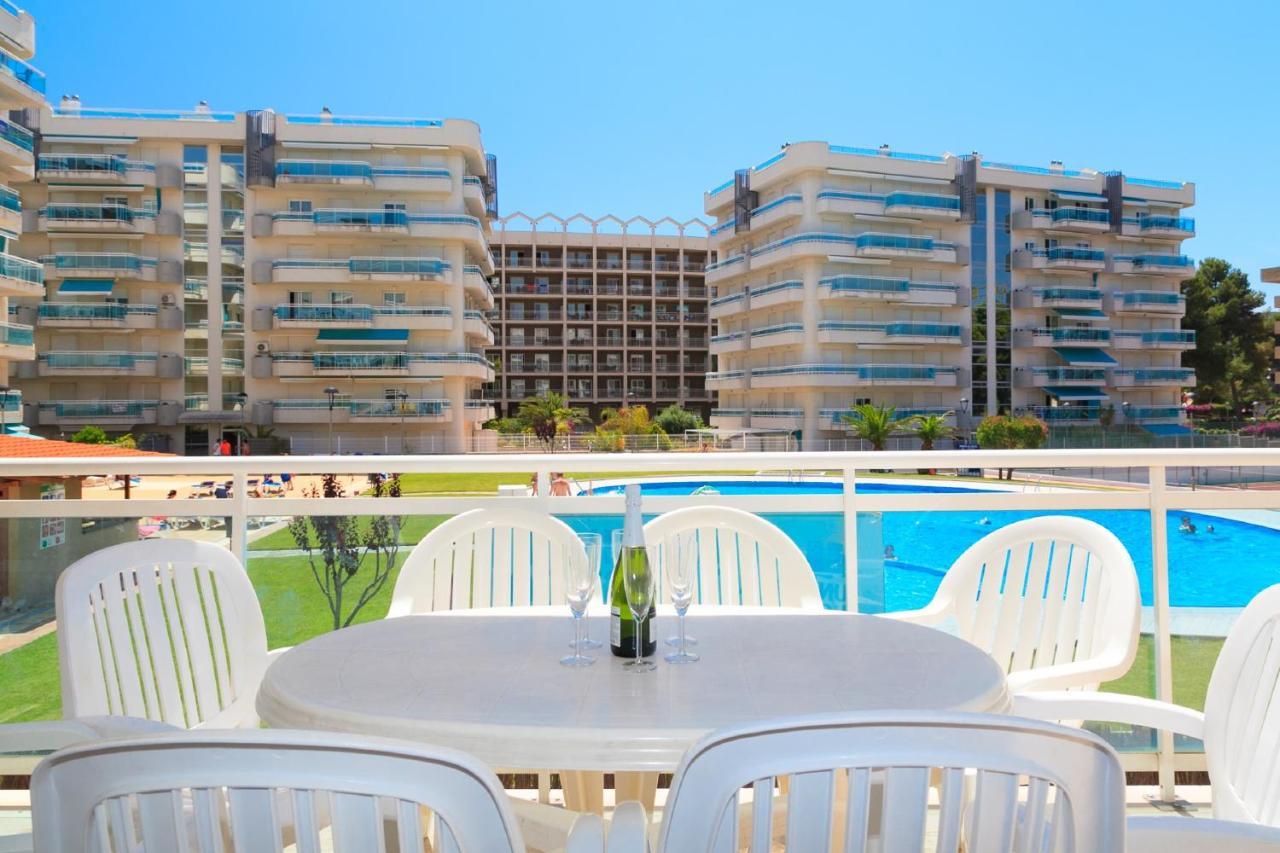 Uhc Larimar Family Complex Apartment Салоу Стая снимка