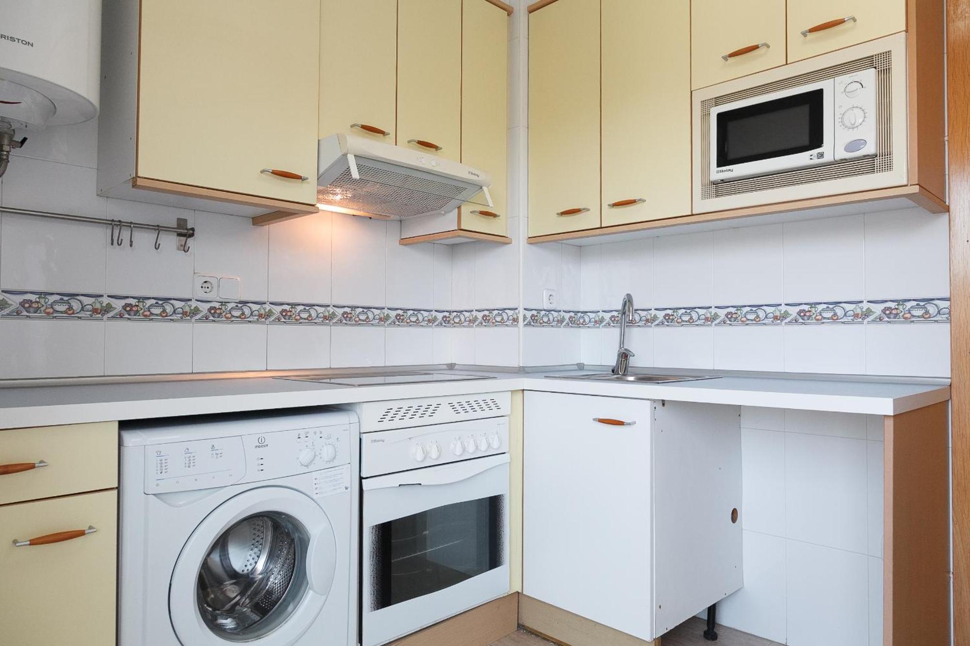 Uhc Larimar Family Complex Apartment Салоу Екстериор снимка