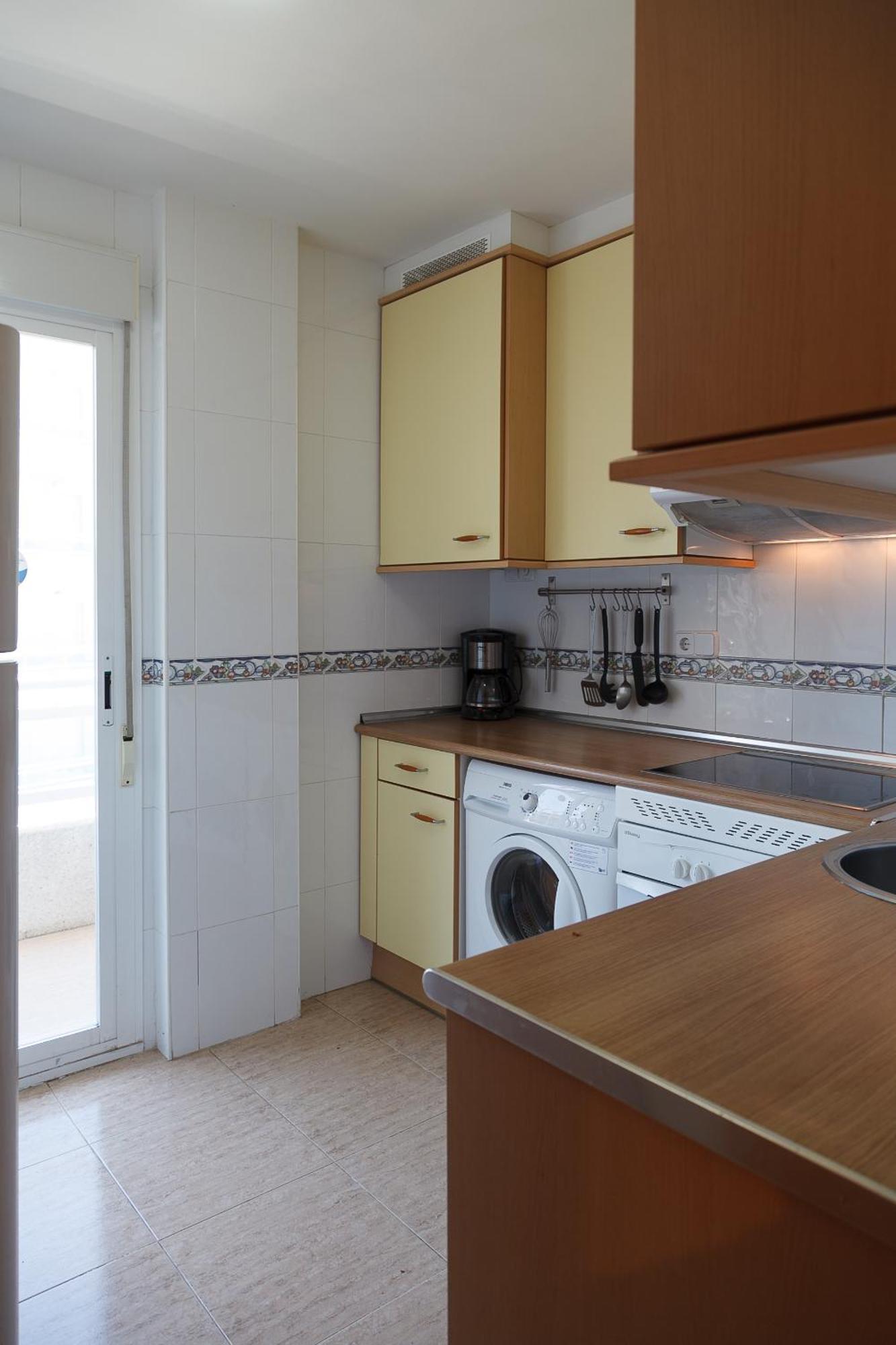 Uhc Larimar Family Complex Apartment Салоу Екстериор снимка